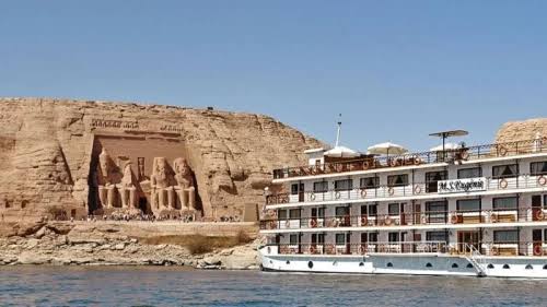  Eugenie Crucero por el Lago Nasser